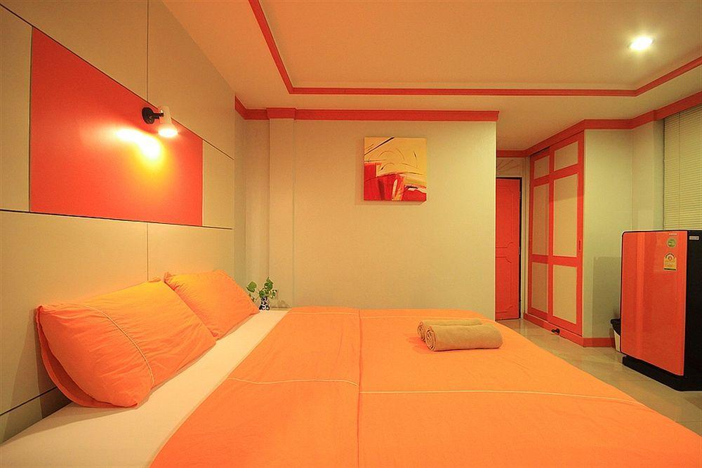 The Palm Delight Lodge Praia de Jomtien Exterior foto