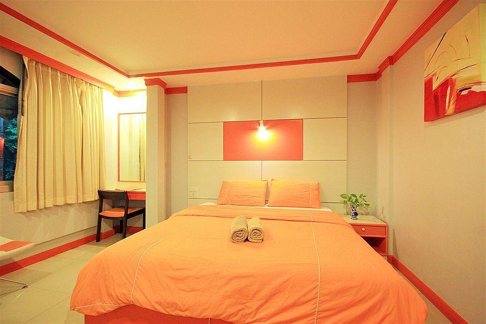 The Palm Delight Lodge Praia de Jomtien Exterior foto