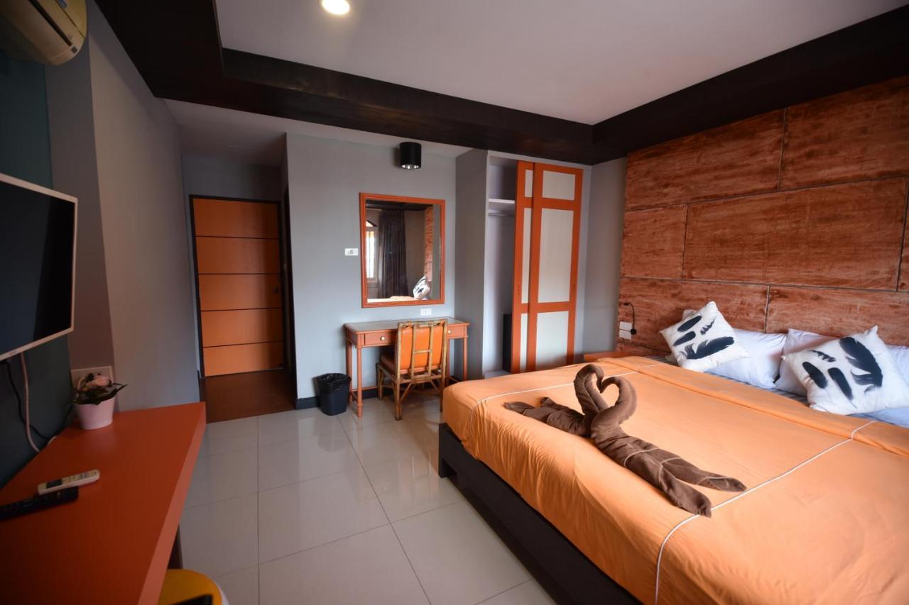 The Palm Delight Lodge Praia de Jomtien Exterior foto